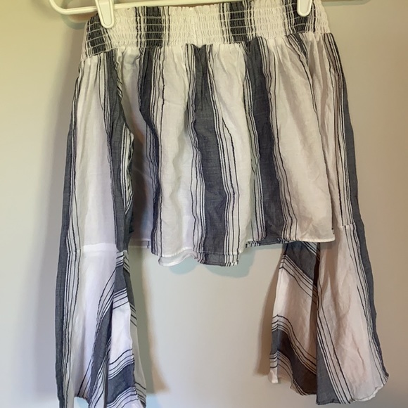 Anthropologie off should top - Picture 4 of 4